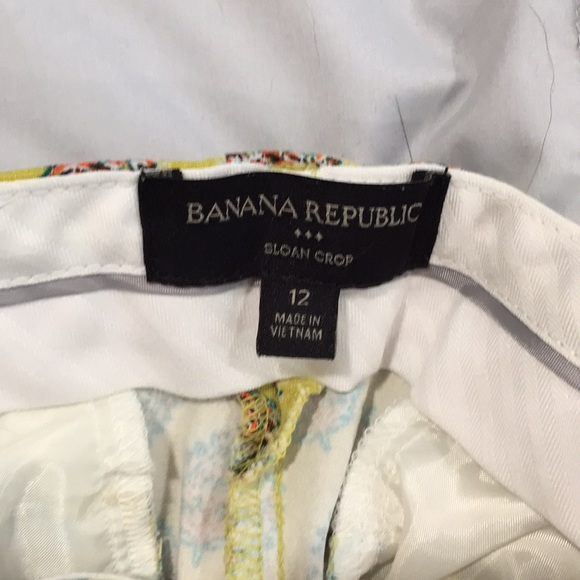 Banana Republic Sloan Crop - Picture 2 of 4